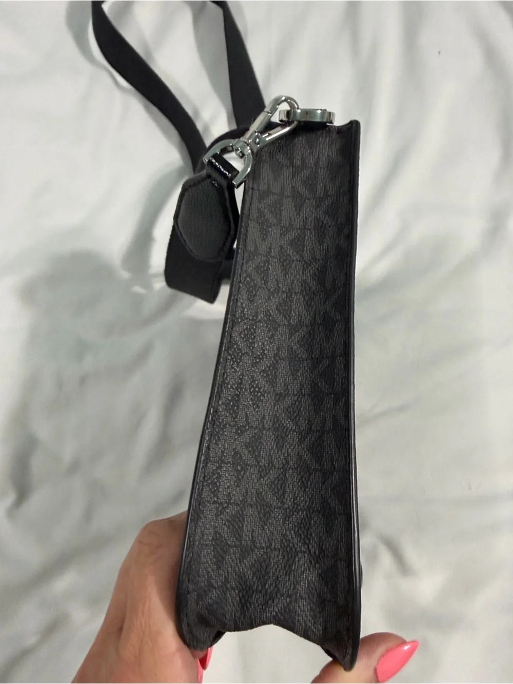 Michael Kors Briley Small Signature Logo messenger bag